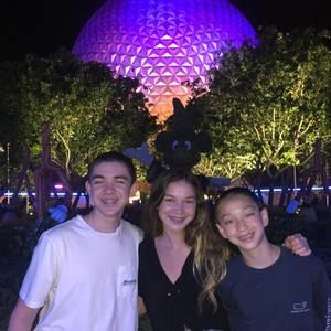 Meet your Posher, Evelyn